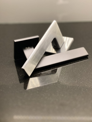 Klamka Shark fit KSH M 700 chrom mat na rozecie kwadratowej Infinity Line