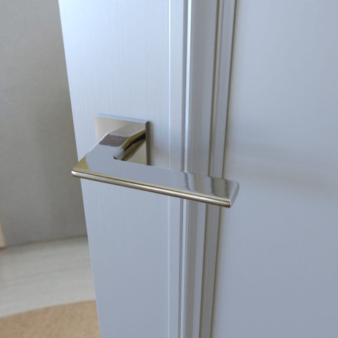 Klamka Shark fit KSH 700 chrom na rozecie kwadratowej Infinity Line