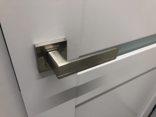 Klamka Platon KPL 300 satyna na rozecie kwadratowej Infinity Line