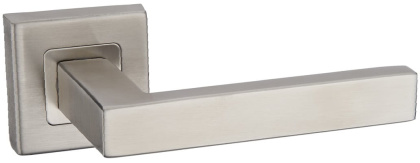 Klamka Quatro KUQ 500 stal nierdzewna na rozecie kwadratowej Infinity Line