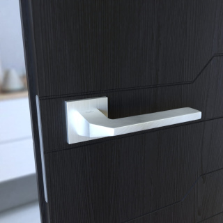 Klamka Etna KETA S M700 chrom mat na rozecie kwadratowej Infinity Line