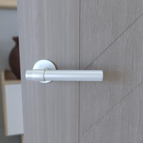 Klamka Ghost KGOS M 700 chrom mat na rozecie okrągłej Infinity Line