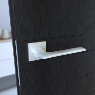 Klamka Giulietta KGUL S M700 chrom mat na rozecie kwadratowej Infinity Line