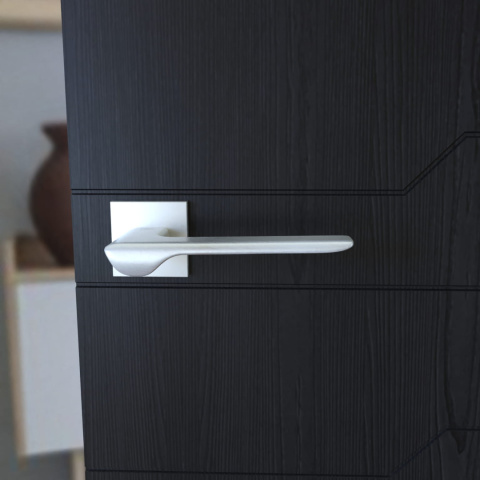 Klamka Linea KLIN S M700 chrom mat na rozecie kwadratowej Infinity Line