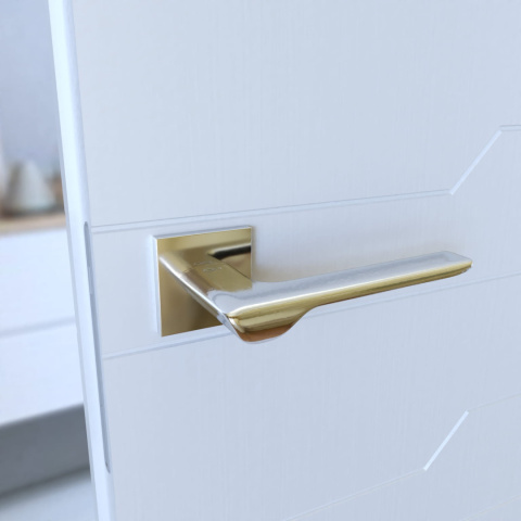 Klamka Linea KLIN S 700 chrom na rozecie kwadratowej Infinity Line