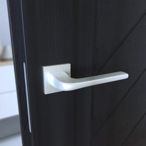 Klamka Solo fit KSO M 700 chrom mat na rozecie kwadratowej Infinity Line