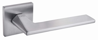 Klamka Ara fit KRA M 700 chrom mat na rozecie kwadratowej Infinity Line