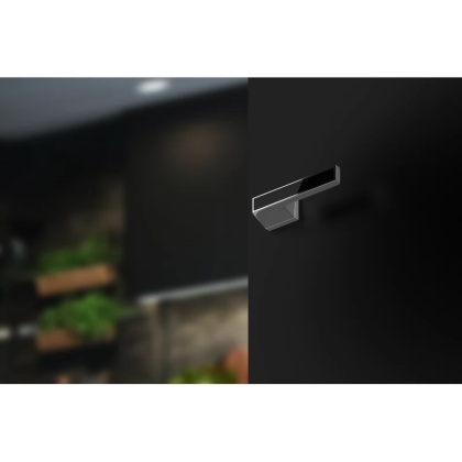 Klamka Maxima chrom błyszczący z wstawką czarny połysk na rozecie ukrytej prostokątnej Corona