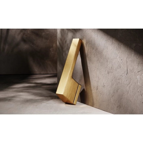 Klamka Maxima mosiądz matowy na rozecie ukrytej prostokątnej Corona