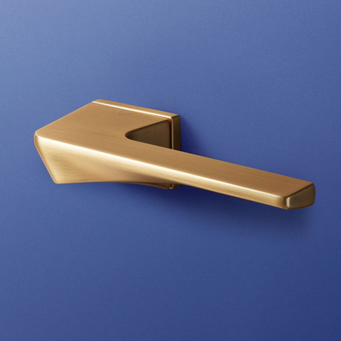 Klamka Livorno fit złoty-satyna na rozecie prostokątnej VDS