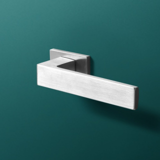 Klamka Stark fit chrom szczotkowany na rozecie prostokątnej VDS