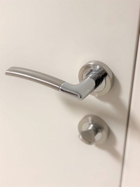 Klamka Dalia KDL O 100 chrom/satyna na rozecie okrągłej Infinity Line