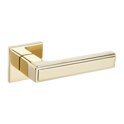 Klamka Fresia fit złota PVD na rozecie kwadratowej VDS