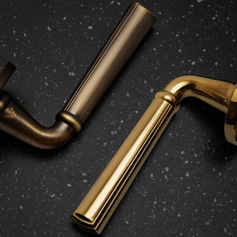 Klamka Cascada fit złota PVD na rozecie okrągłej VDS