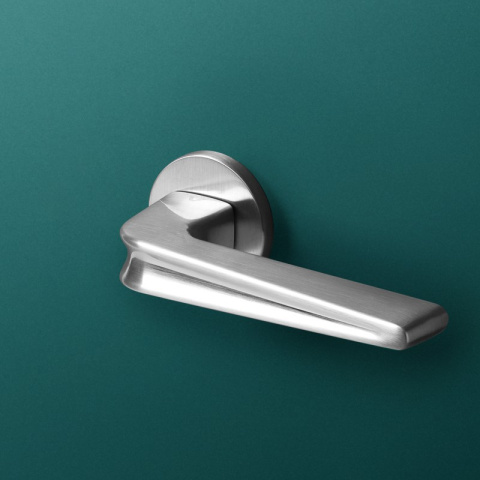 Klamka Radius fit chrom-satyna na rozecie okrągłej VDS