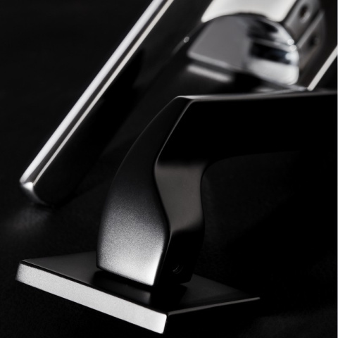 Klamka Sempre fit czarna na rozecie kwadratowej VDS