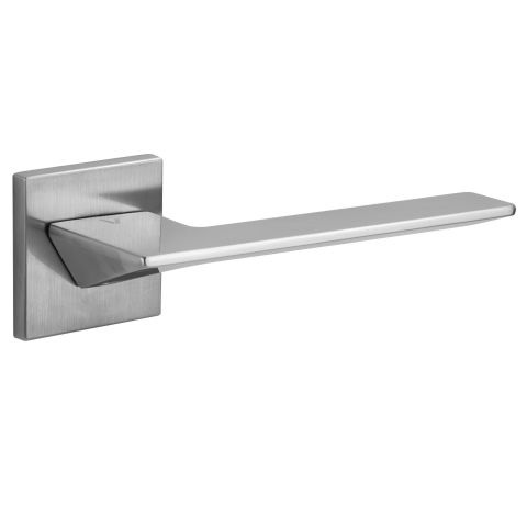 Klamka Vip chrom-satyna na rozecie kwadratowej VDS