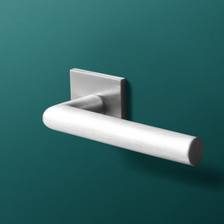 Klamka Vinci Q fit chrom szczotkowany na rozecie kwadratowej VDS