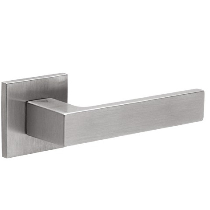 Klamka Warna fit chrom szczotkowany na rozecie kwadratowej VDS