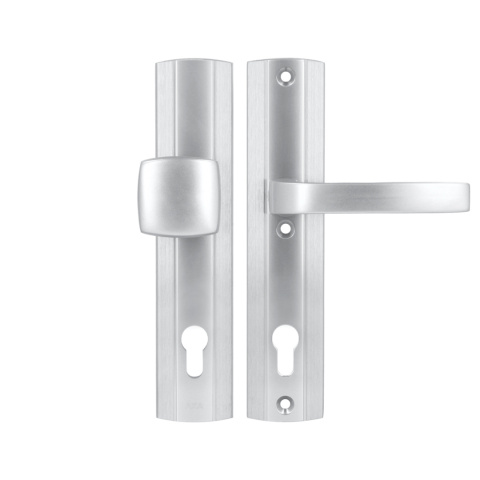 Klamko Pochwyt AXA Prestige ++ F1 srebrna rozstaw 92 mm