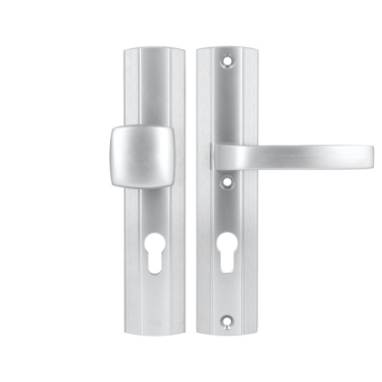 Klamko Pochwyt AXA Prestige ++ F1 srebrna rozstaw 72 mm