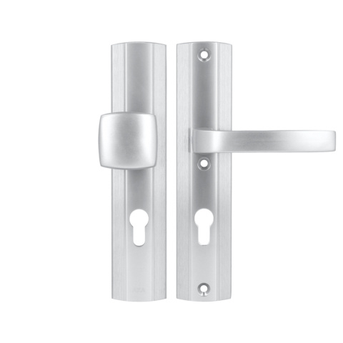 Klamko Pochwyt AXA Prestige ++ F1 srebrna rozstaw 72 mm