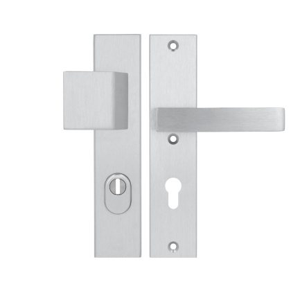 Klamko Pochwyt AXA Royal Flex ++ F1 srebrna rozstaw 72 mm