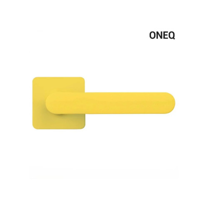 Klamka One Q cytrynowy żółty na rozecie kwadratowej z rozetą na wc Colombo