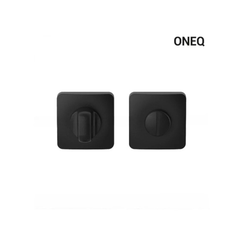 Klamka One Q czarna na rozecie kwadratowej z rozetą na wc Colombo