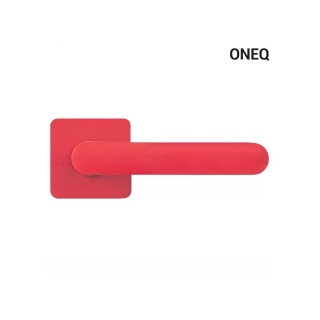Klamka One Q truskawkowa czerwień na rozecie kwadratowej z rozetą na klucz Colombo