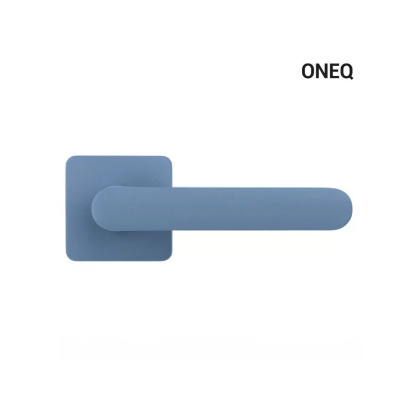 Klamka One Q niebieski ocean na rozecie kwadratowej z rozetą na wkładkę Colombo