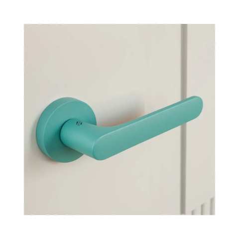 Klamka One turkusowy na rozecie okrągłej z rozetą na wkładkę Colombo