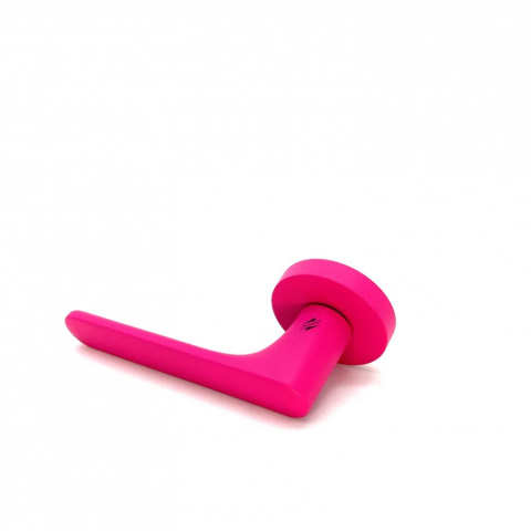 Klamka One malinowy róż na rozecie okrągłej z rozetą na wkładkę Colombo