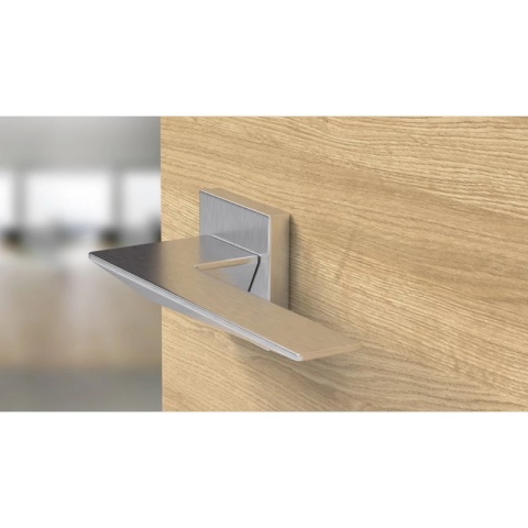 Klamka Blade chrom szczotkowany na rozecie kwadratowej Corona