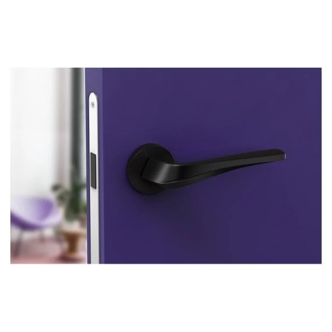 Klamka Flow czarna na rozecie okrągłej Corona