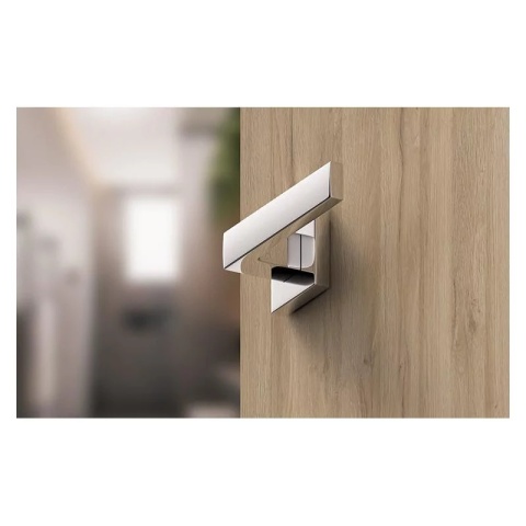 Klamka Focus chrom na rozecie kwadratowej Corona