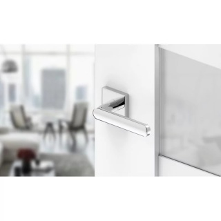 Klamka Icona Q Slim chrom na rozecie kwadratowej Corona