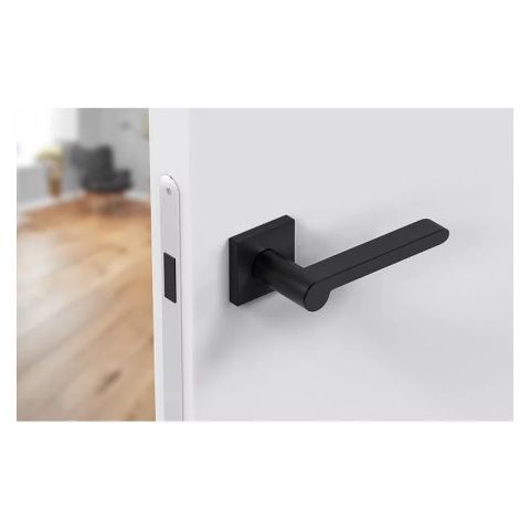 Klamka Pandora czarna na rozecie kwadratowej Corona