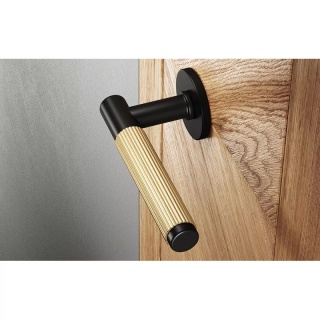 Klamka Time Linear Slim czarna/mosiądz matowy na rozecie okrągłej Corona